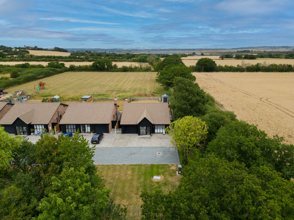 Property photo 3 of 30