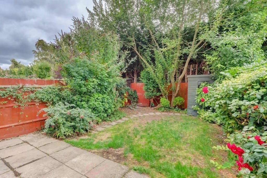 Property photo 2 of 13 Picture No. 16