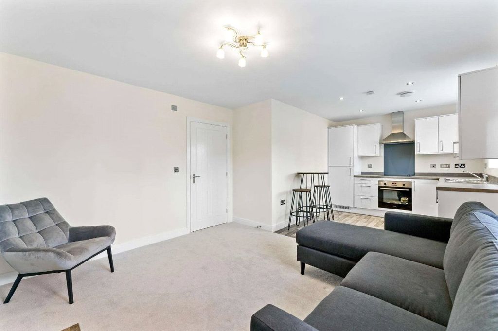 Property photo 2 of 18 Picture No. 20
