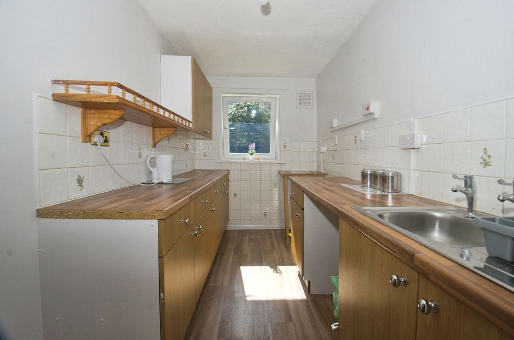 Property photo 3 of 17 Photo