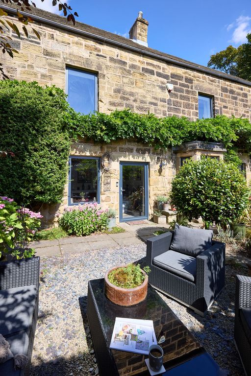 Property photo 2 of 48