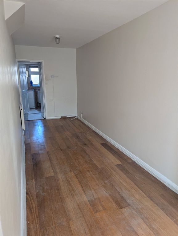 Property photo 3 of 10 Picture No. 02