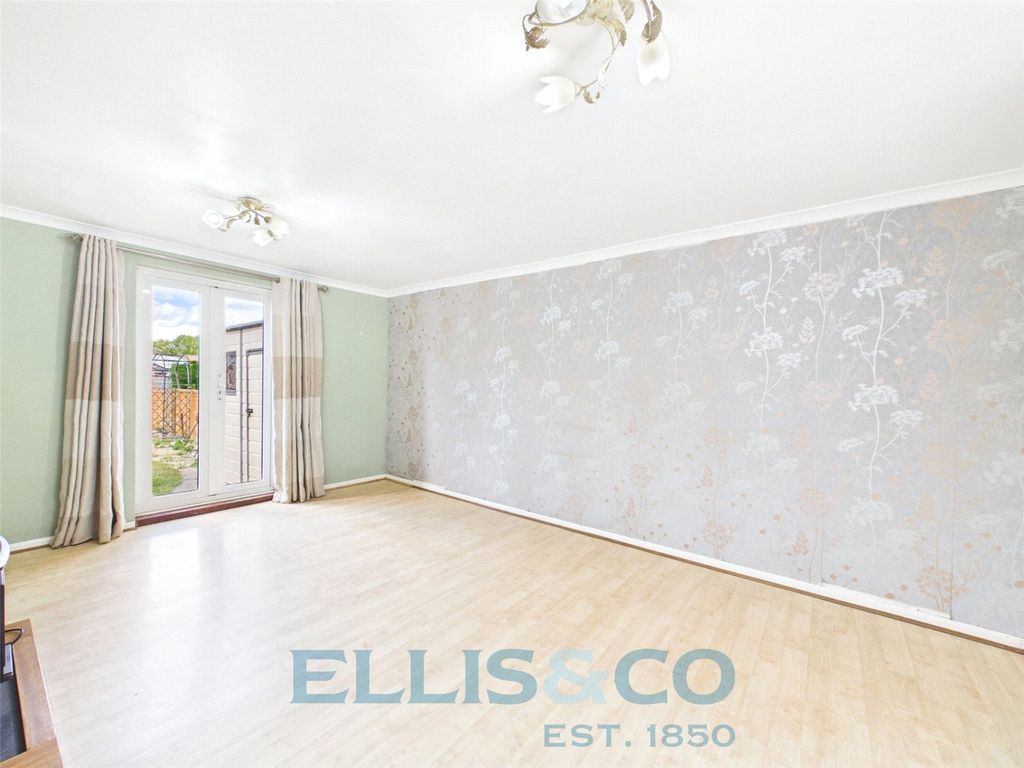 Property photo 3 of 9 Picture No. 04