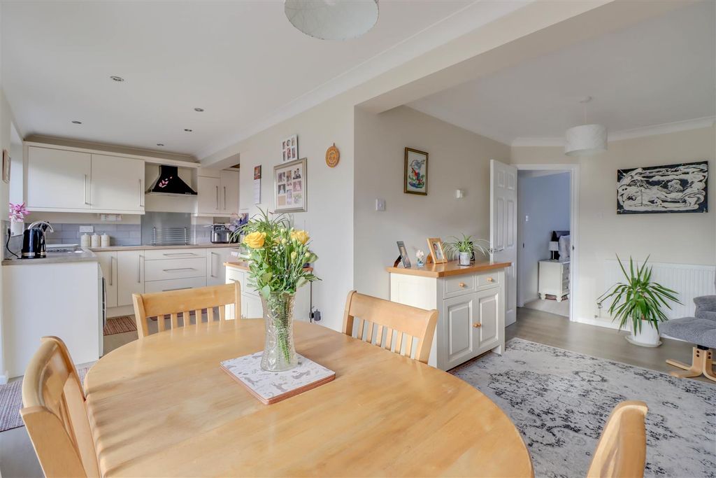 Property photo 1 of 16 19 Laurel Avenue-5.Jpg