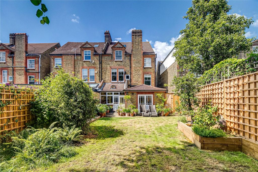 Property photo 2 of 18 Picture No. 21