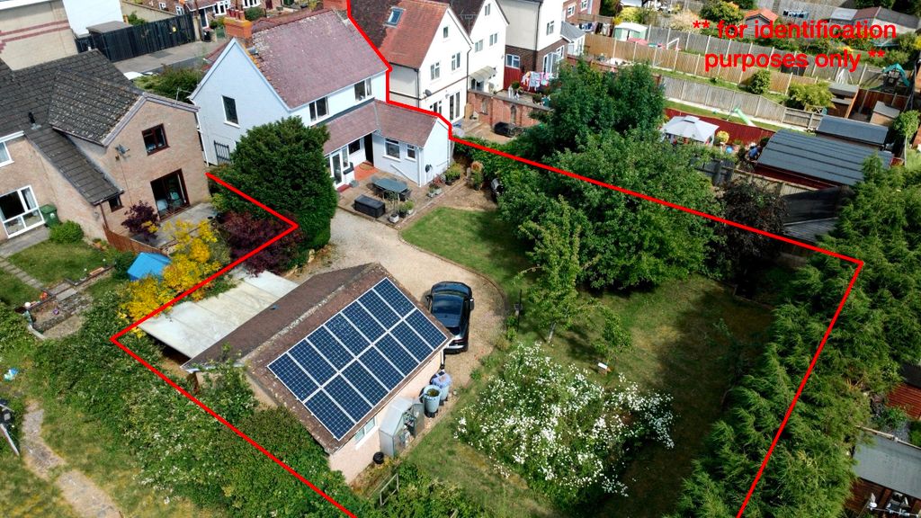 Property photo 2 of 35