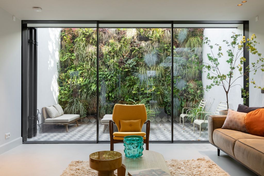 Property photo 3 of 46