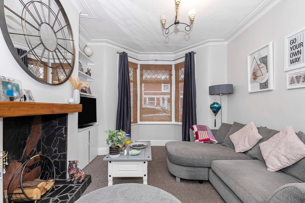 Property photo 3 of 24 Photo 11