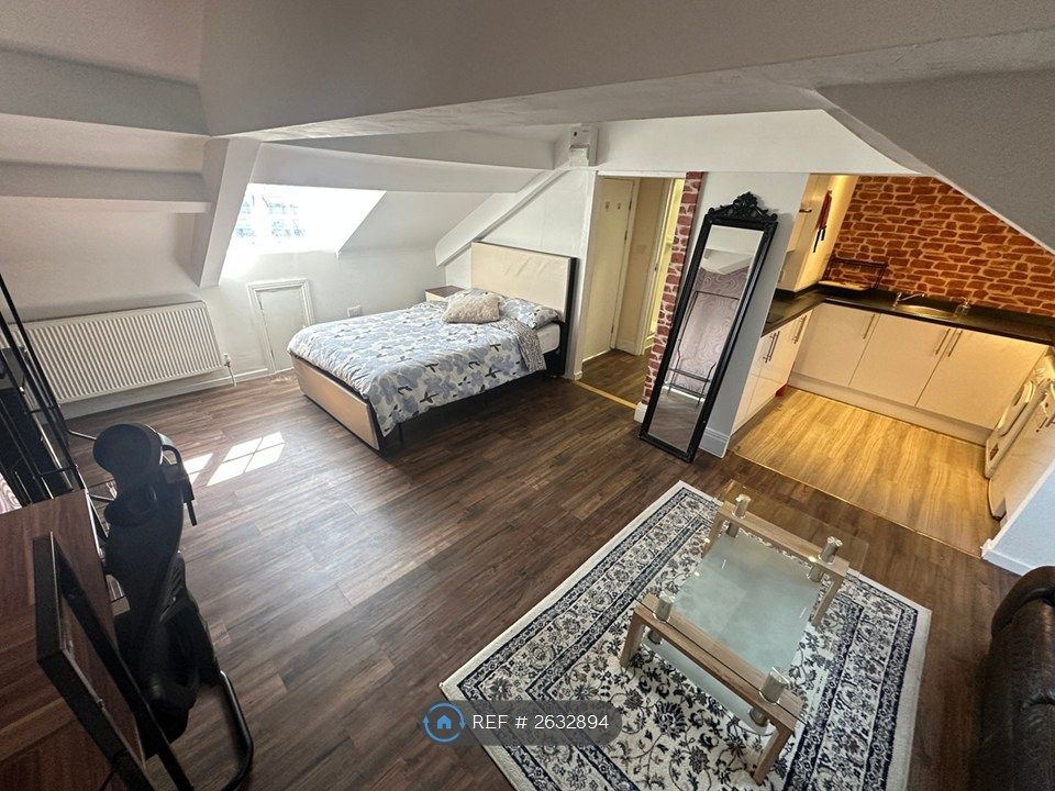Property photo 2 of 21
