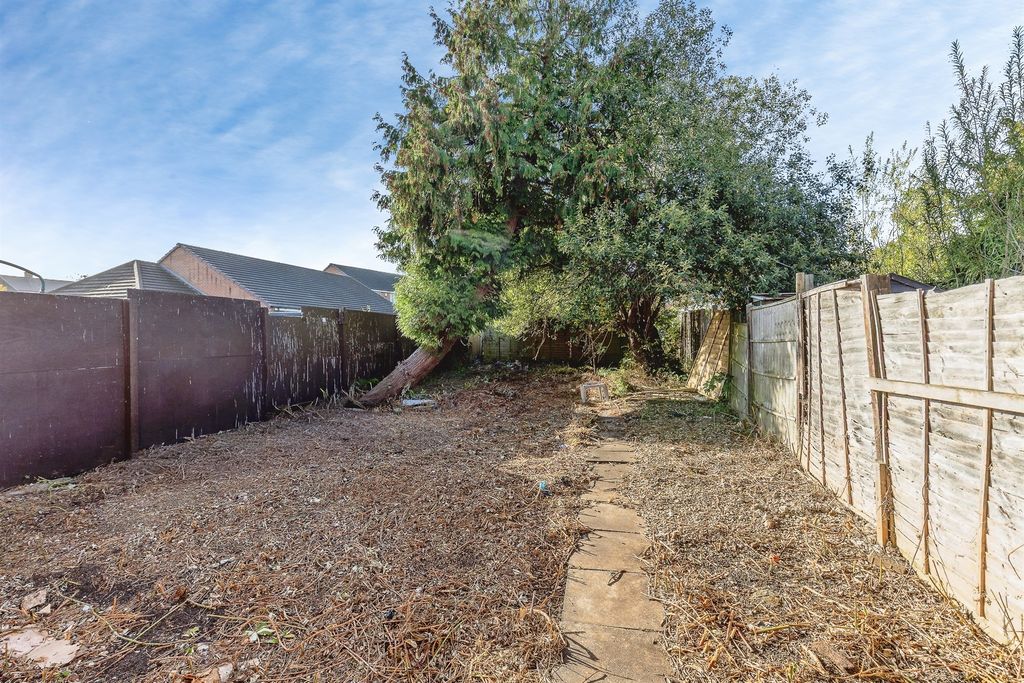 Property photo 3 of 11
