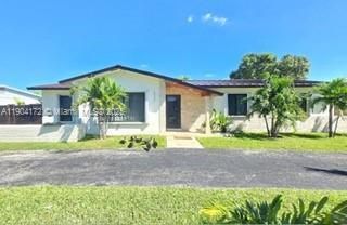 Property photo 1 of 28
