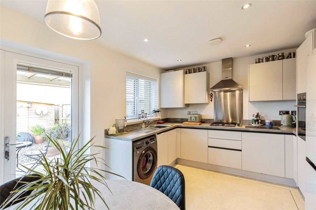 Property photo 3 of 23 Picture No. 06