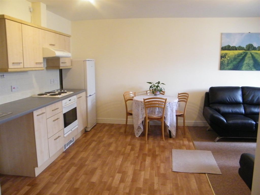 Property photo 3 of 6