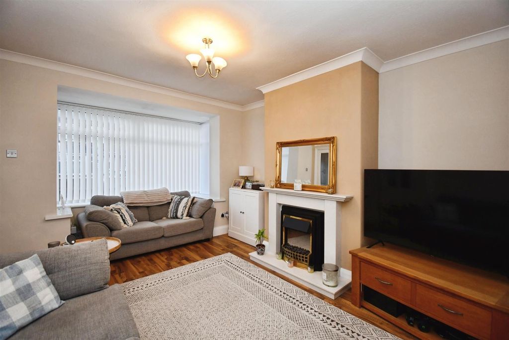 Property photo 2 of 15 68A513Bf-U 20 2812 29.Jpg