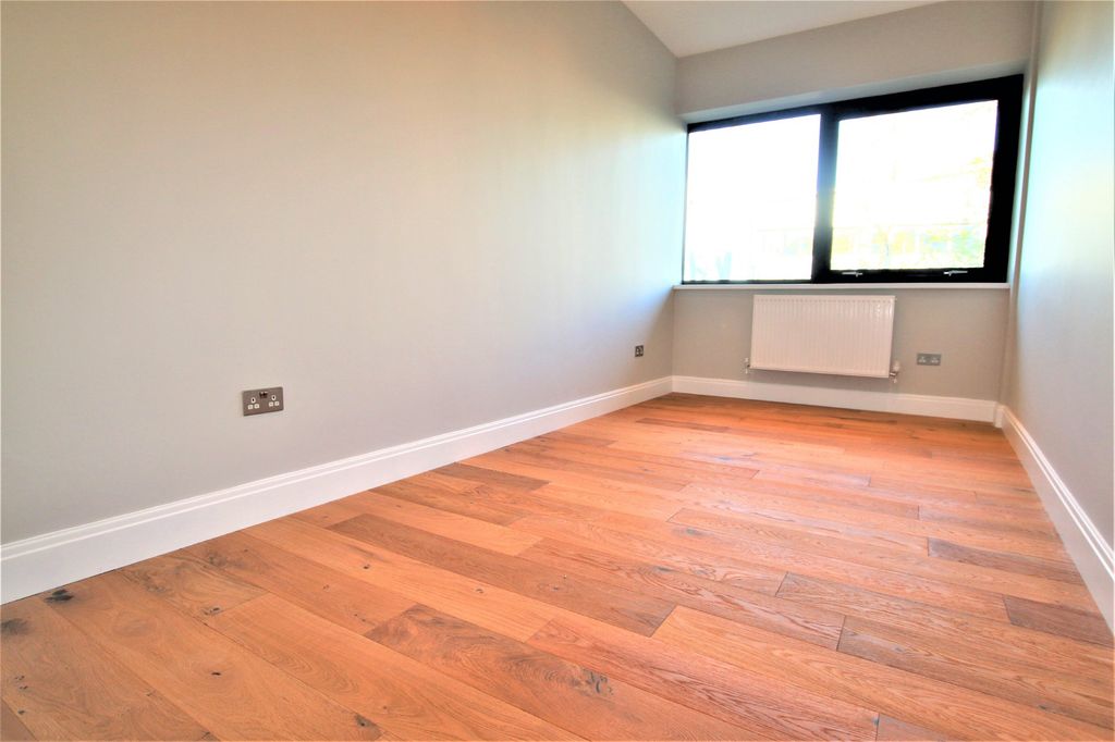 Property photo 3 of 3