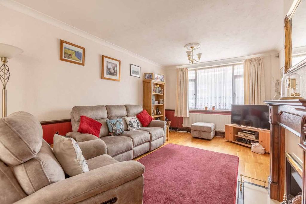 Property photo 2 of 15