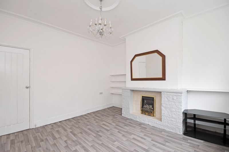 Property photo 2 of 9 Lounge