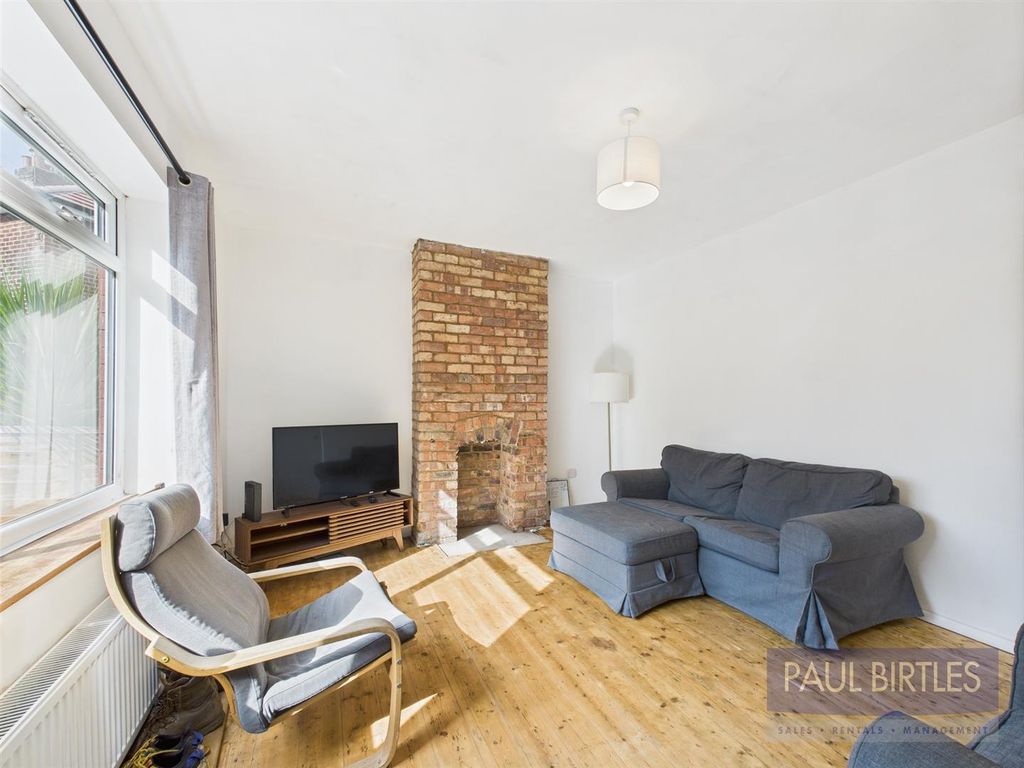 Property photo 3 of 14 Cam04378G0-Pr0172-Still009.Jpg