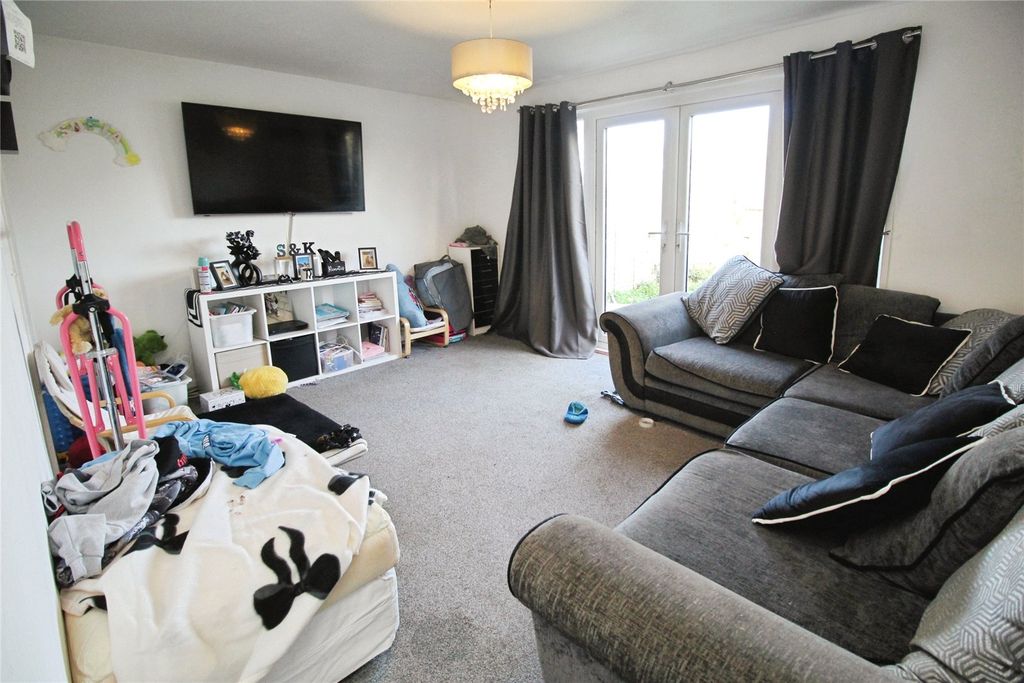 Property photo 3 of 10 Picture No. 02