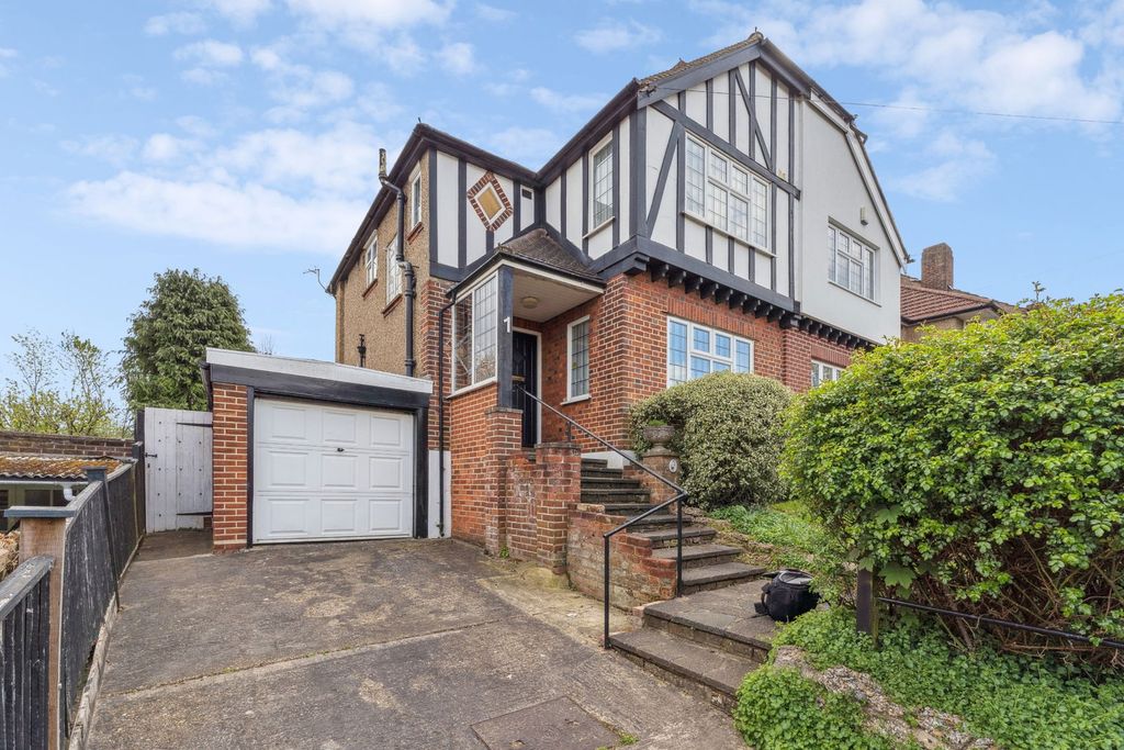 Property photo 1 of 21