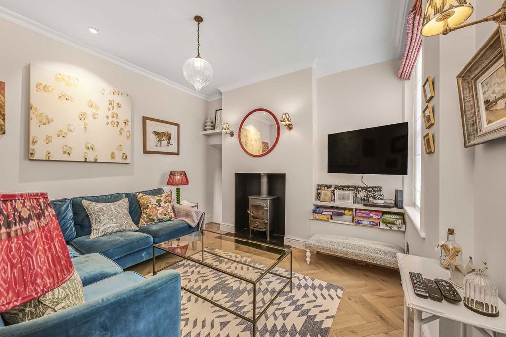 Property photo 3 of 8