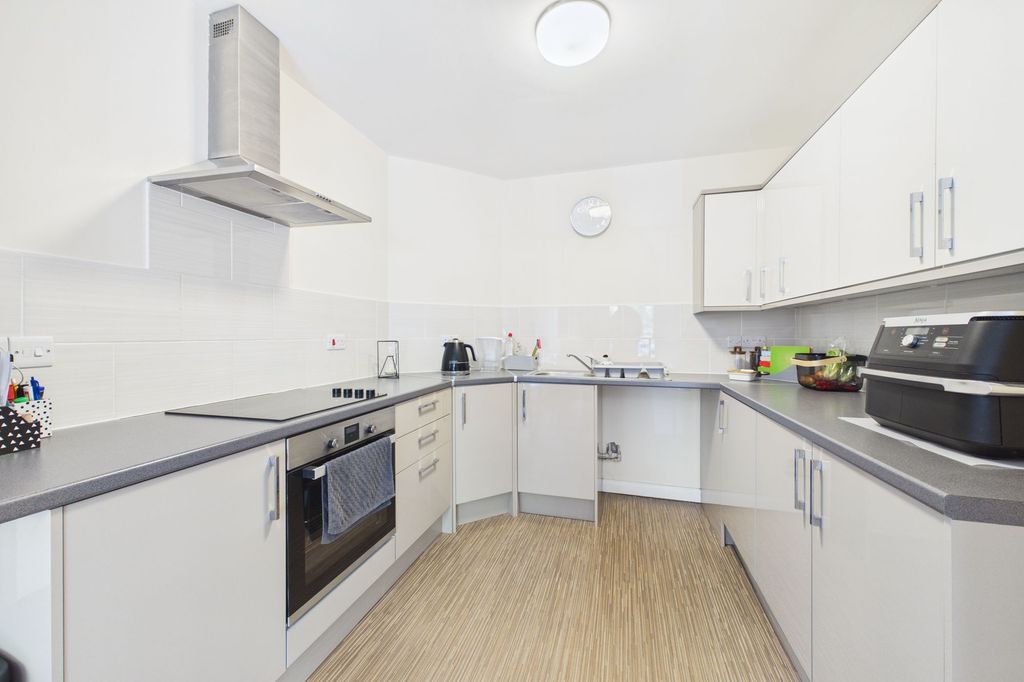 Property photo 2 of 5