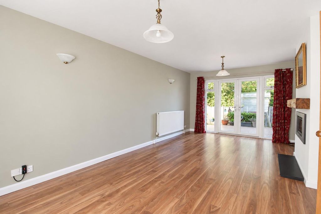 Property photo 3 of 18