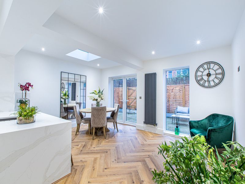 Property photo 2 of 30