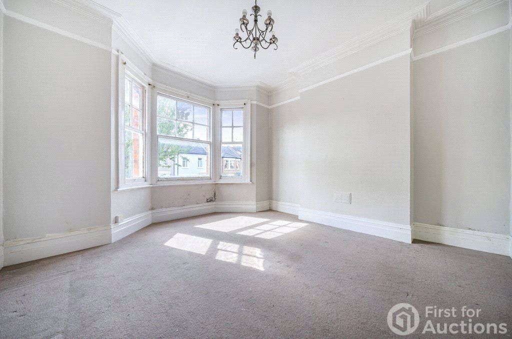 Property photo 2 of 9 Picture No. 10