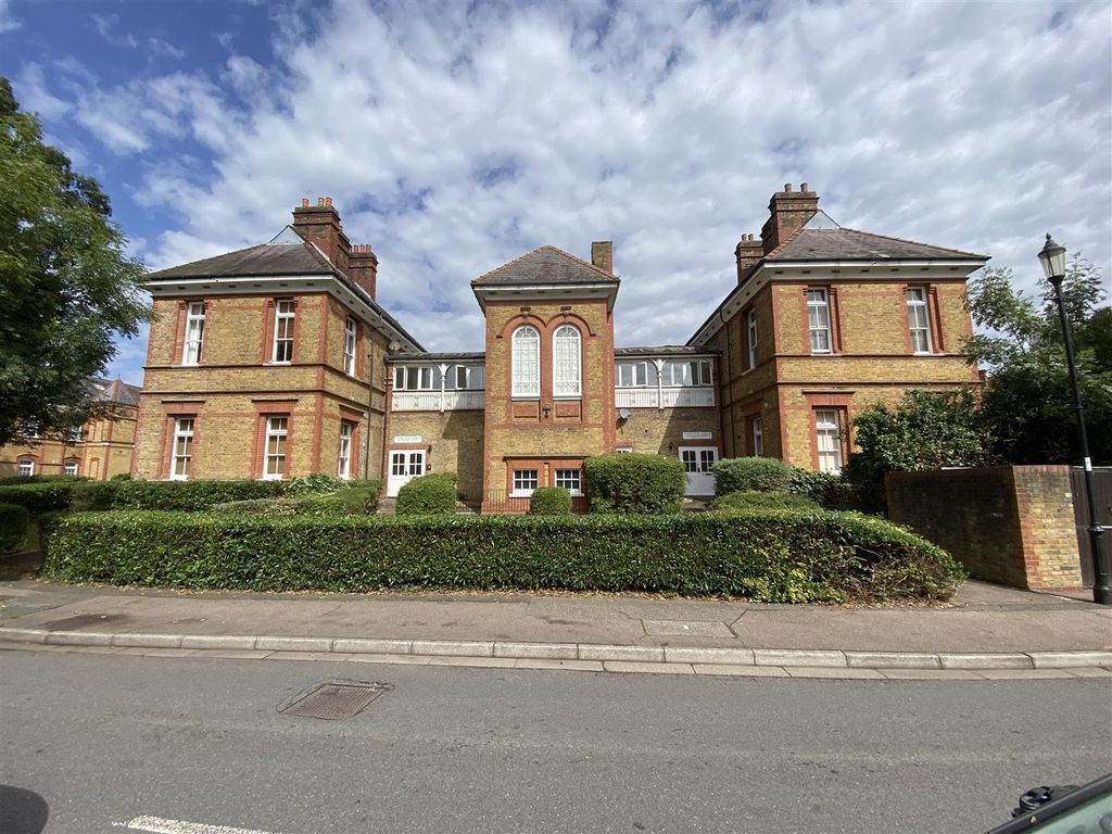 Property photo 1 of 8 Starling Lodge N21