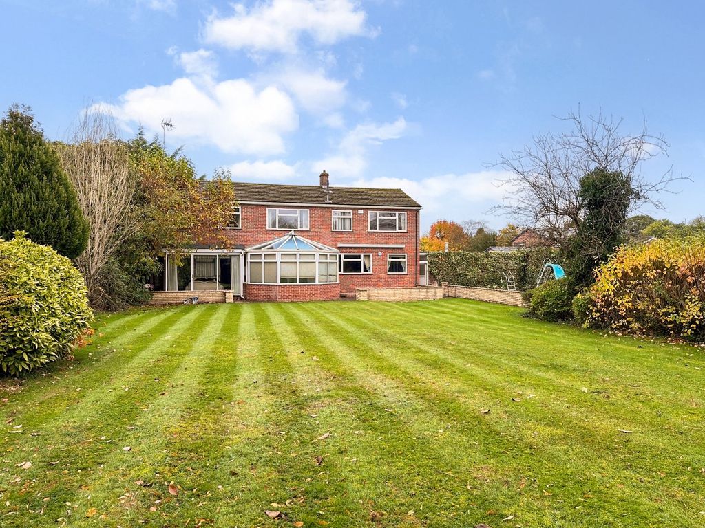 Property photo 2 of 12 Rear