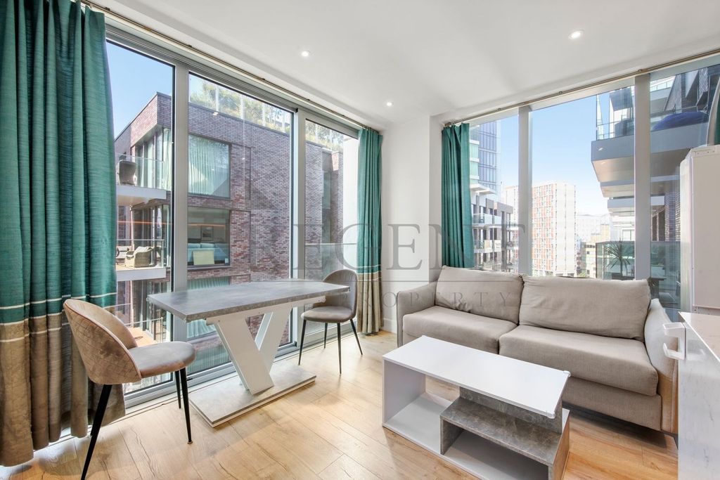 Property photo 1 of 13 Studio