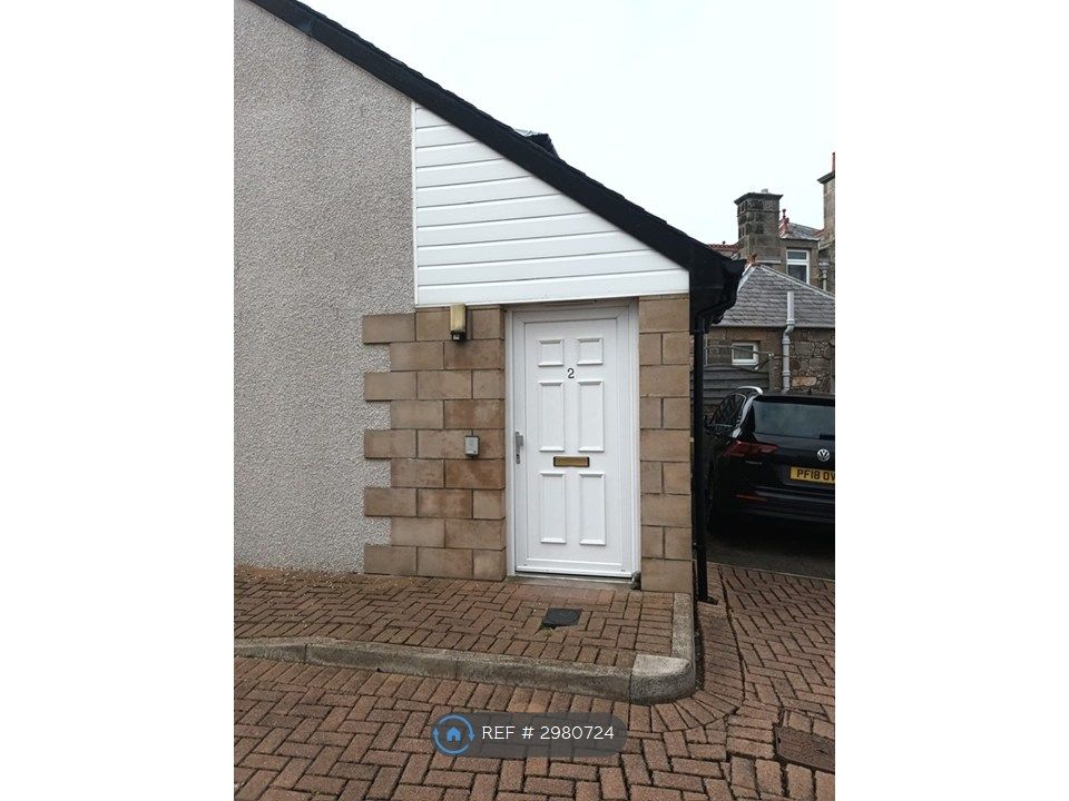Property photo 2 of 10 Entrance