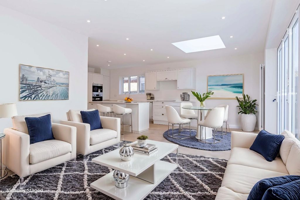 Property photo 3 of 36 Elizabeth-Avenue_13 - Living Room - Modern - 0.Jpg