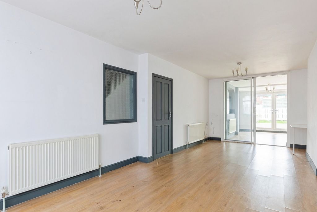 Property photo 3 of 17 Pbox-Img.Jpg