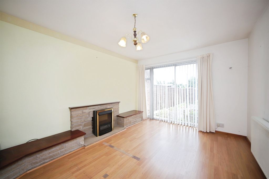 Property photo 3 of 12