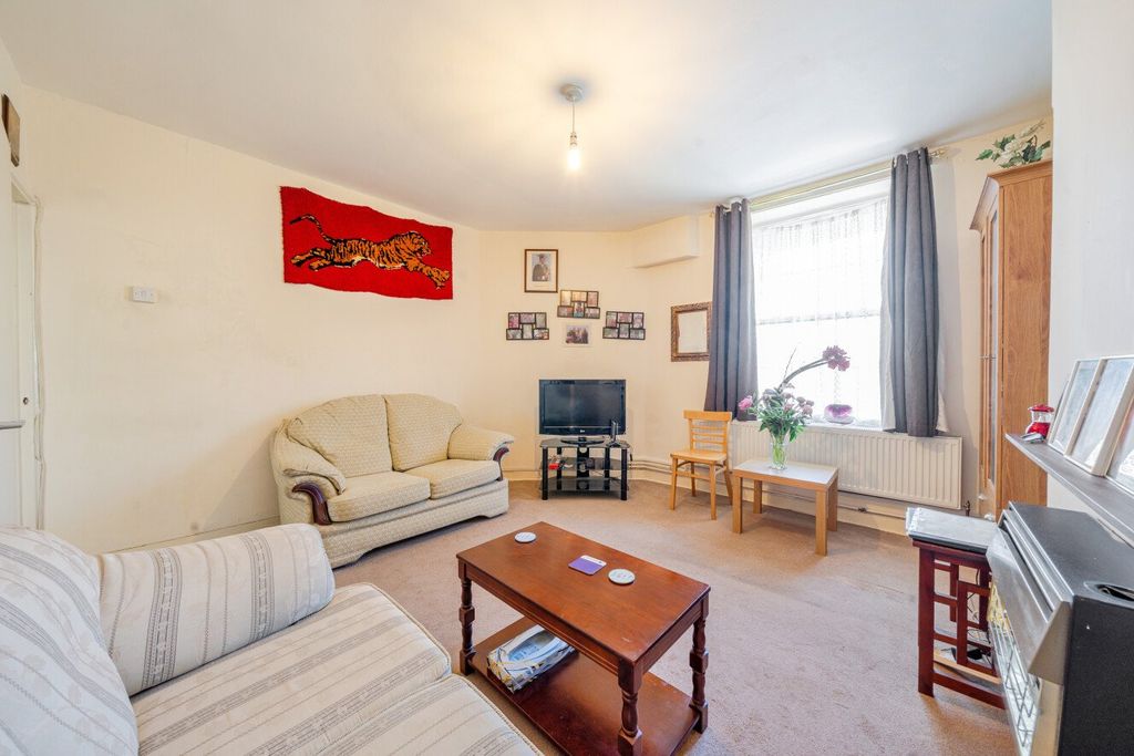 Property photo 1 of 13 Picture No. 02