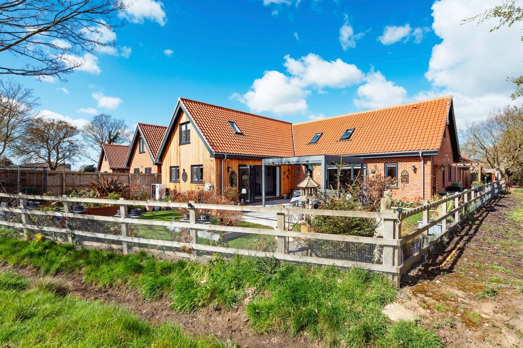 Additional image 24 of 4 bed detached house for saleOak Tree Meadow, Dereham NR19