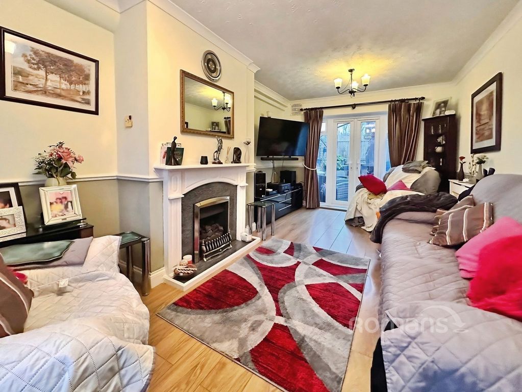 Property photo 3 of 8 Pbox-Img.Jpg