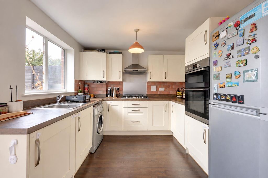 Property photo 2 of 22 79B8Bb7F-Bb1D-4Ae0-B333-5A595251B141.Png