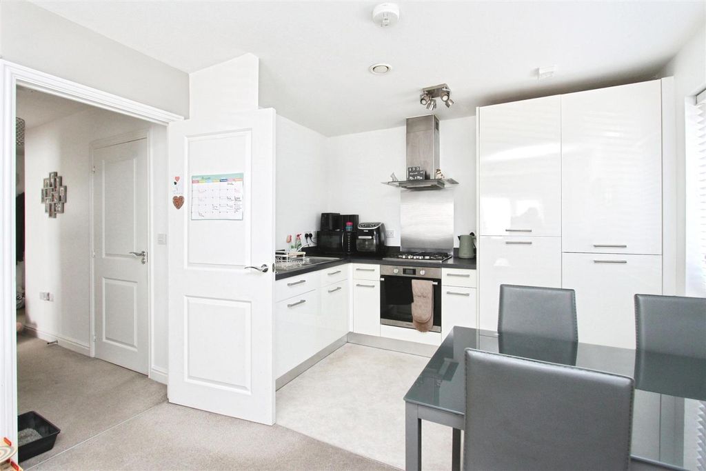 Property photo 2 of 10 Open Plan Living Room