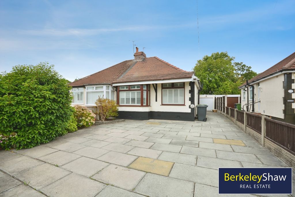 Property photo 1 of 13 External
