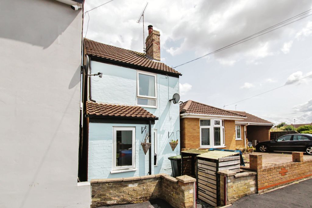 Property photo 1 of 15 Photography