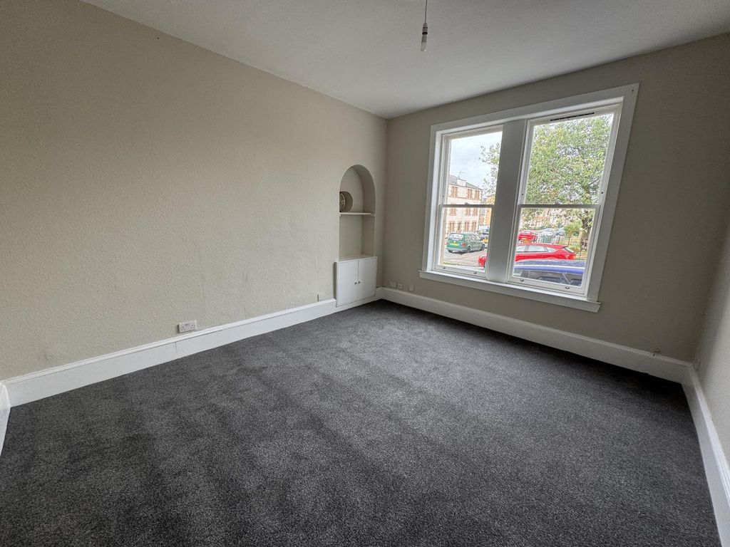 Property photo 3 of 12 Gallery