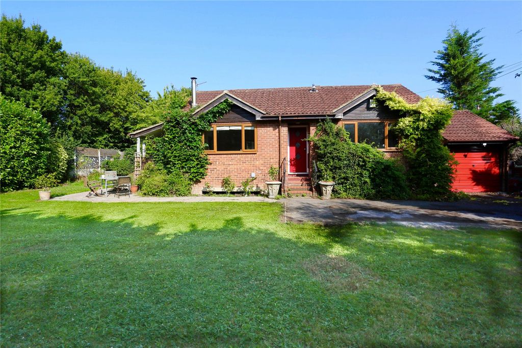 Property photo 2 of 18 Picture No. 23
