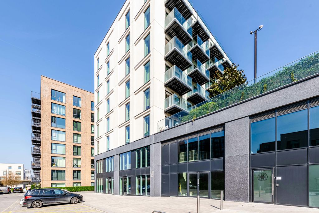 Property photo 2 of 21 Royal Wharf 2209  Low Res 1.Jpg