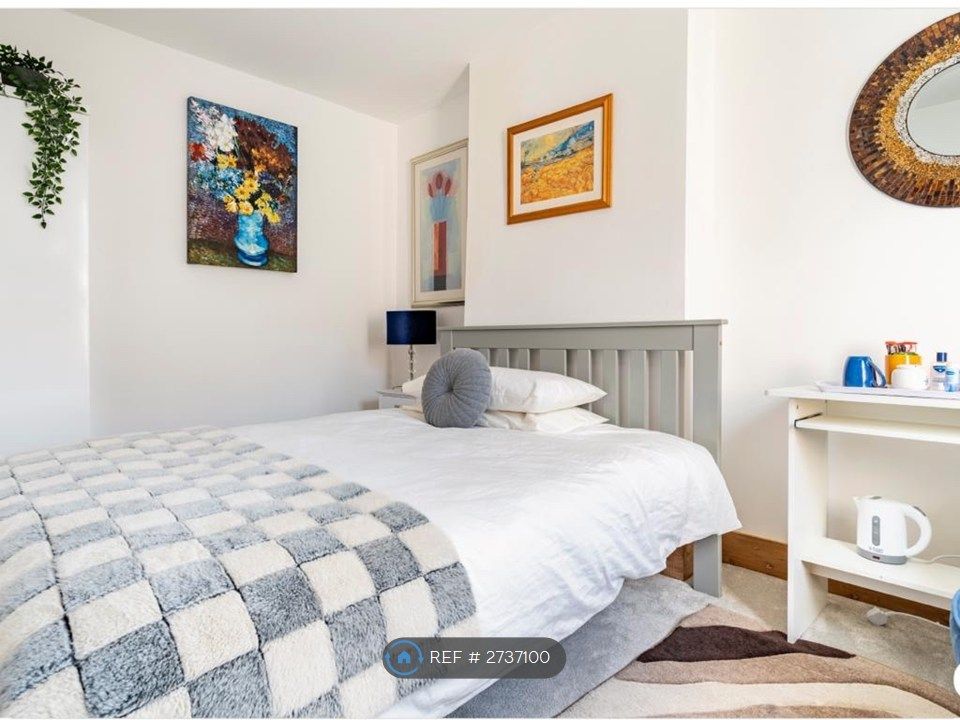 Property photo 1 of 3