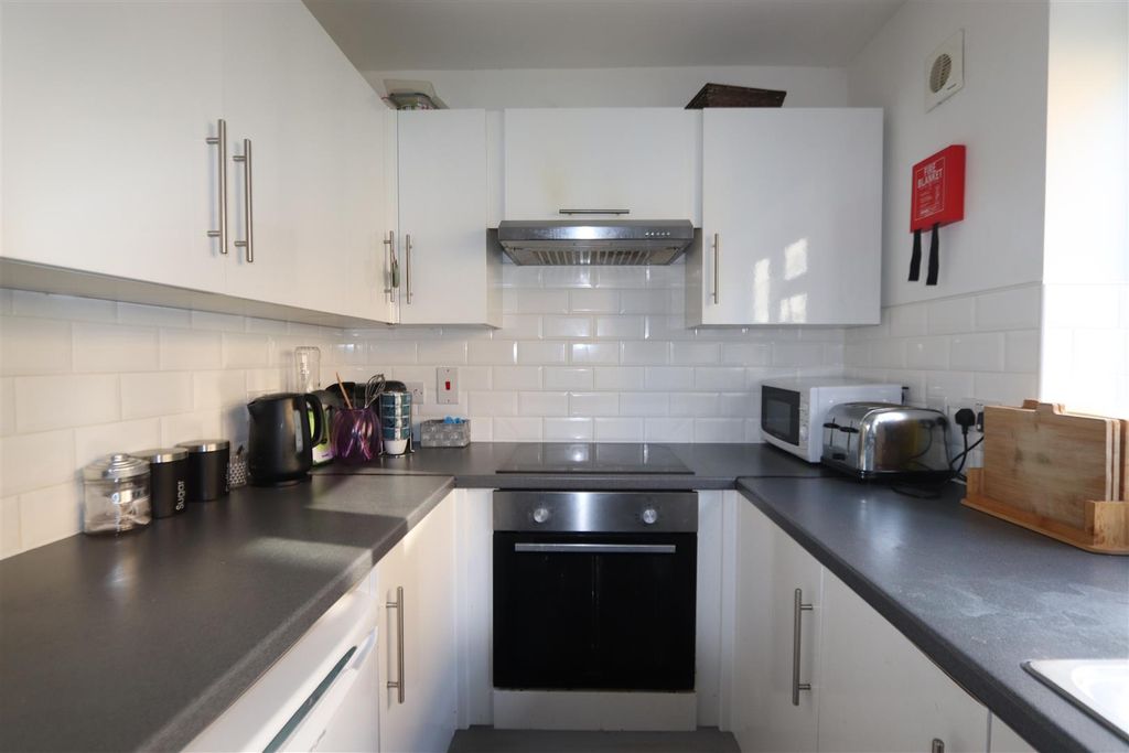 Property photo 3 of 9 Img_2756.Jpg