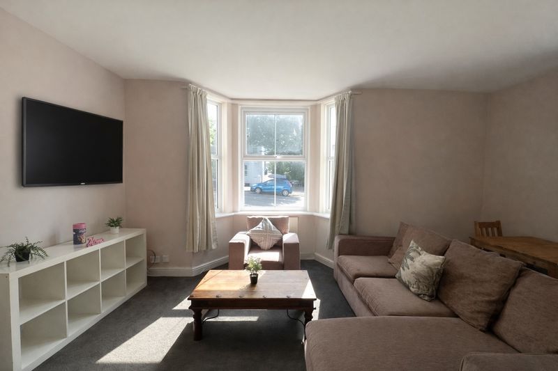 Property photo 2 of 9 Photo 9