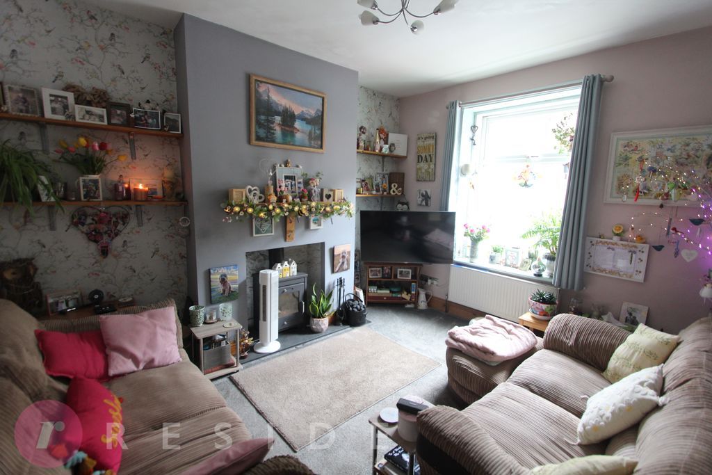 Property photo 2 of 15 Lounge